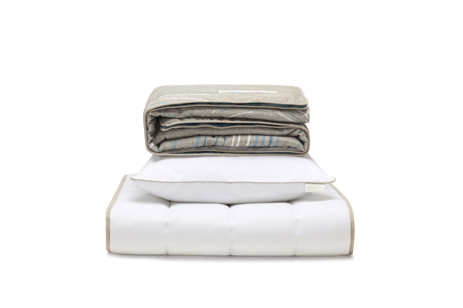 Hawaiian Airlines Business Class and Economy Bedding