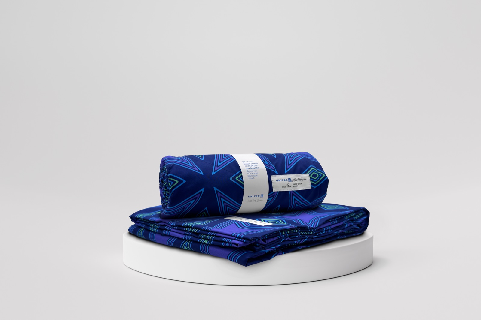 United Airlines Polaris Day Blanket