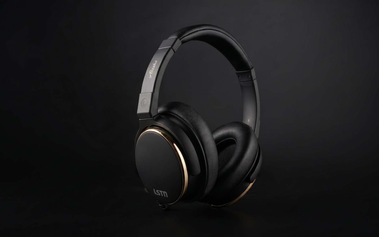 Alaska Airlines Headphones with LSTN